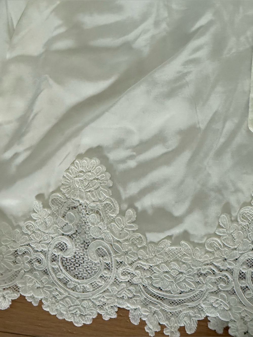 New Talbots Medium Petite Ivory Long Sleeve Blouse Lace Trim V-Neck Tie Front - Picture 3 of 6